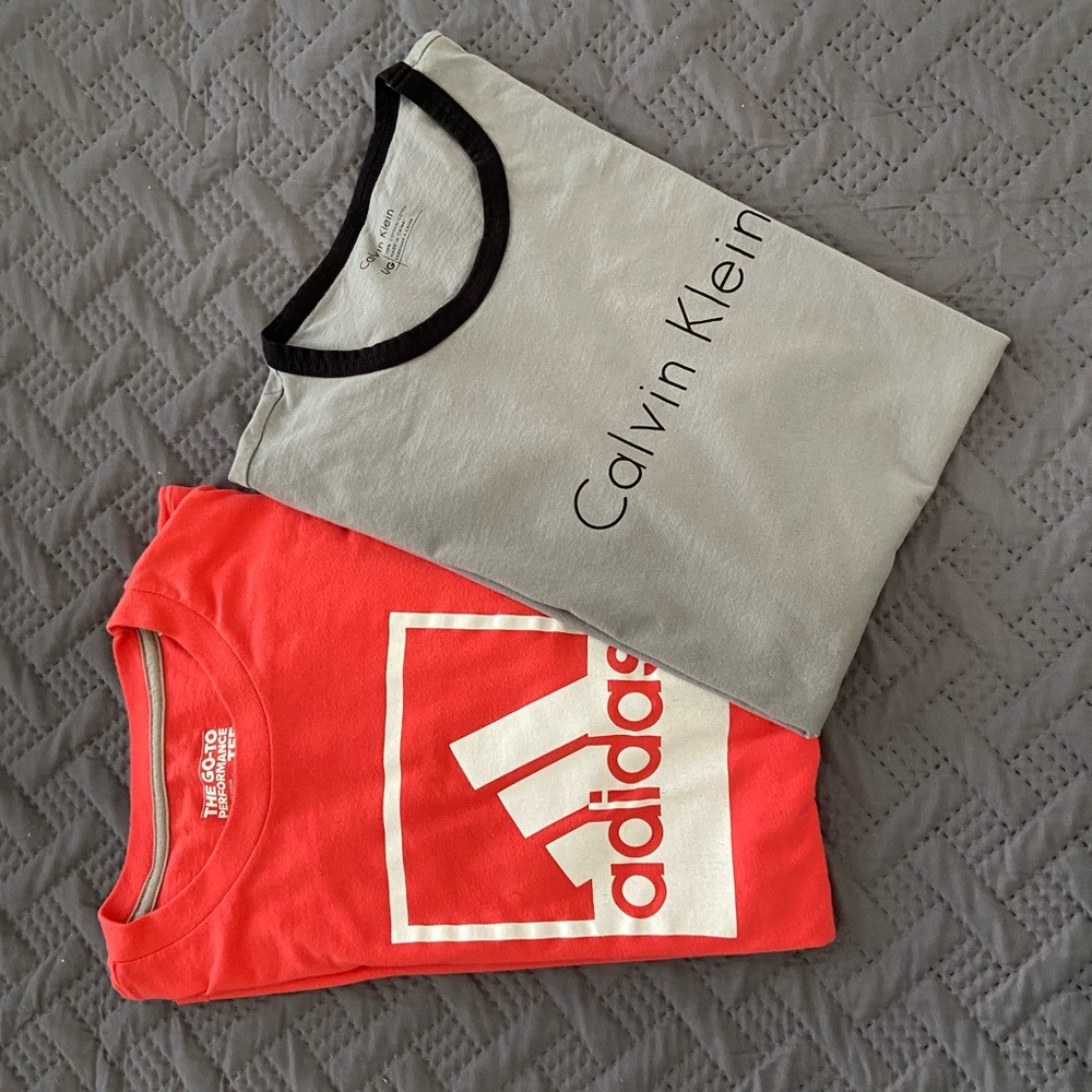 Bundle 2X1 😱😱 Adidas and Calvin Klein t shirts for men size L